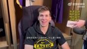 里夫斯：我是史上首位给一对父子都传过空接的人，真特别！